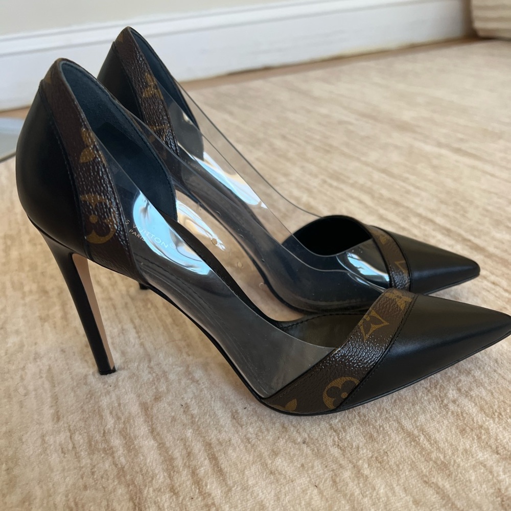 Louis Vuitton Black Leather & Monogram Pointed Pumps size 39.5 new